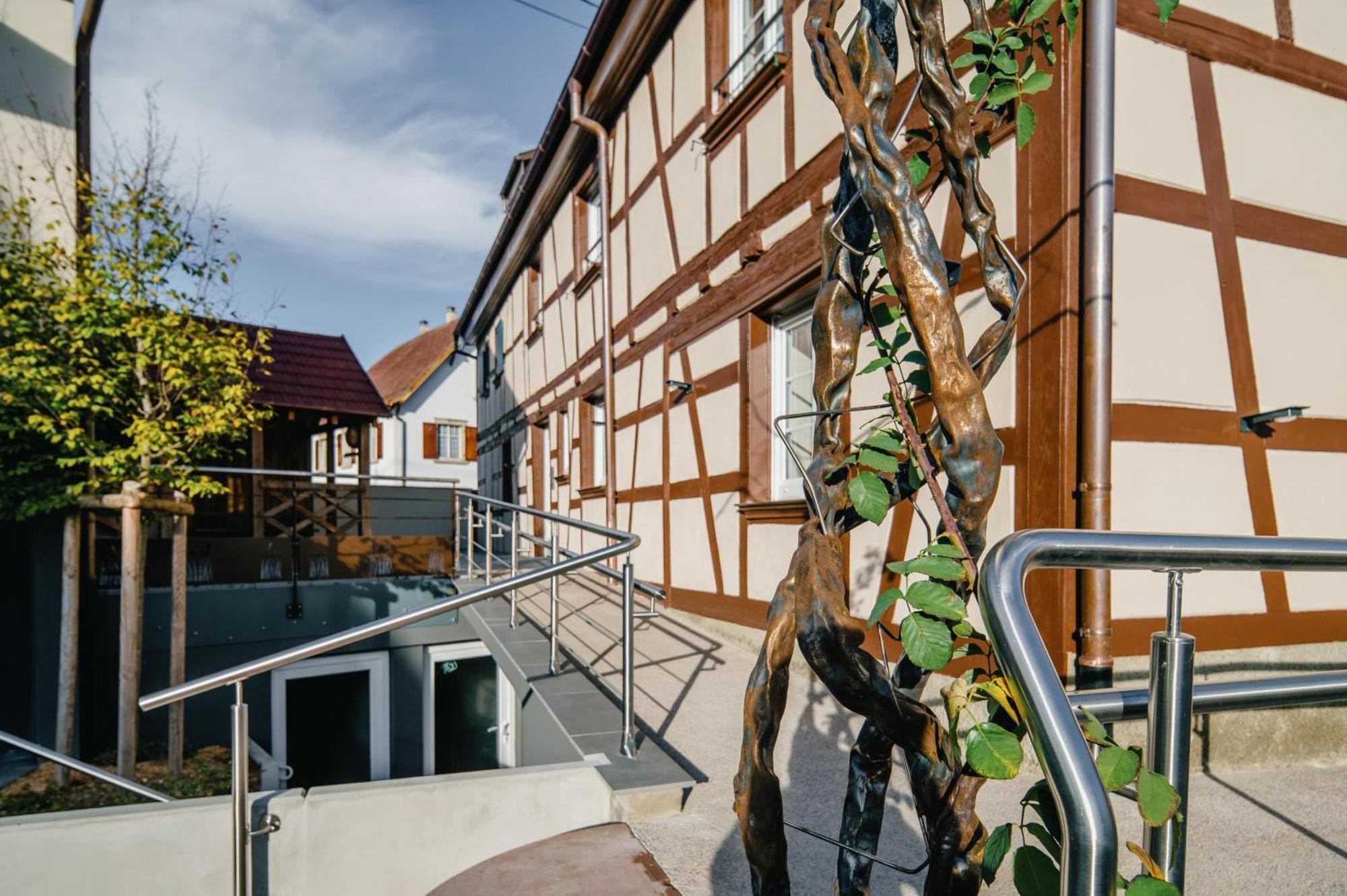 Les Charmes Apartment *