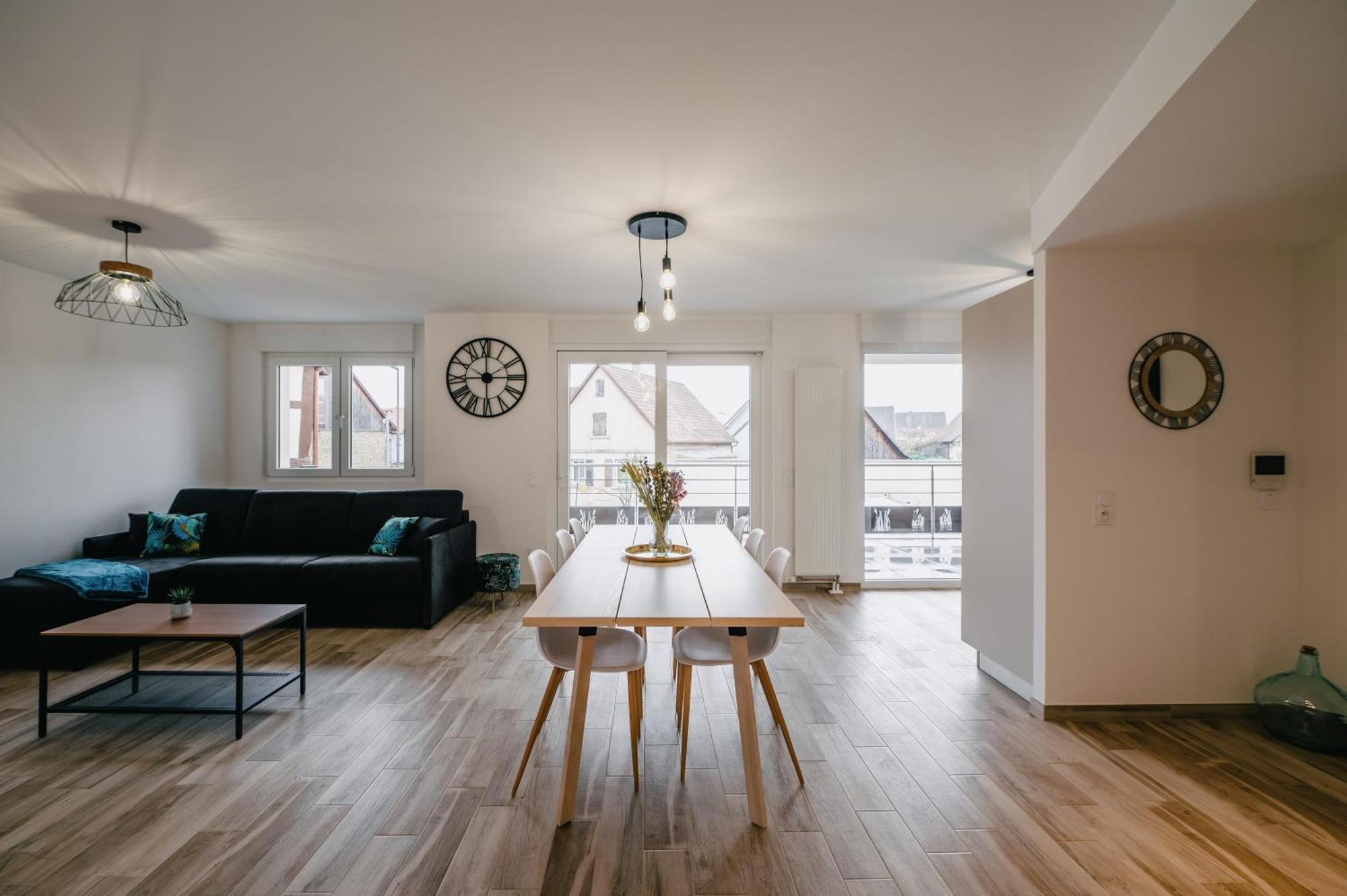 Les Charmes Apartment *