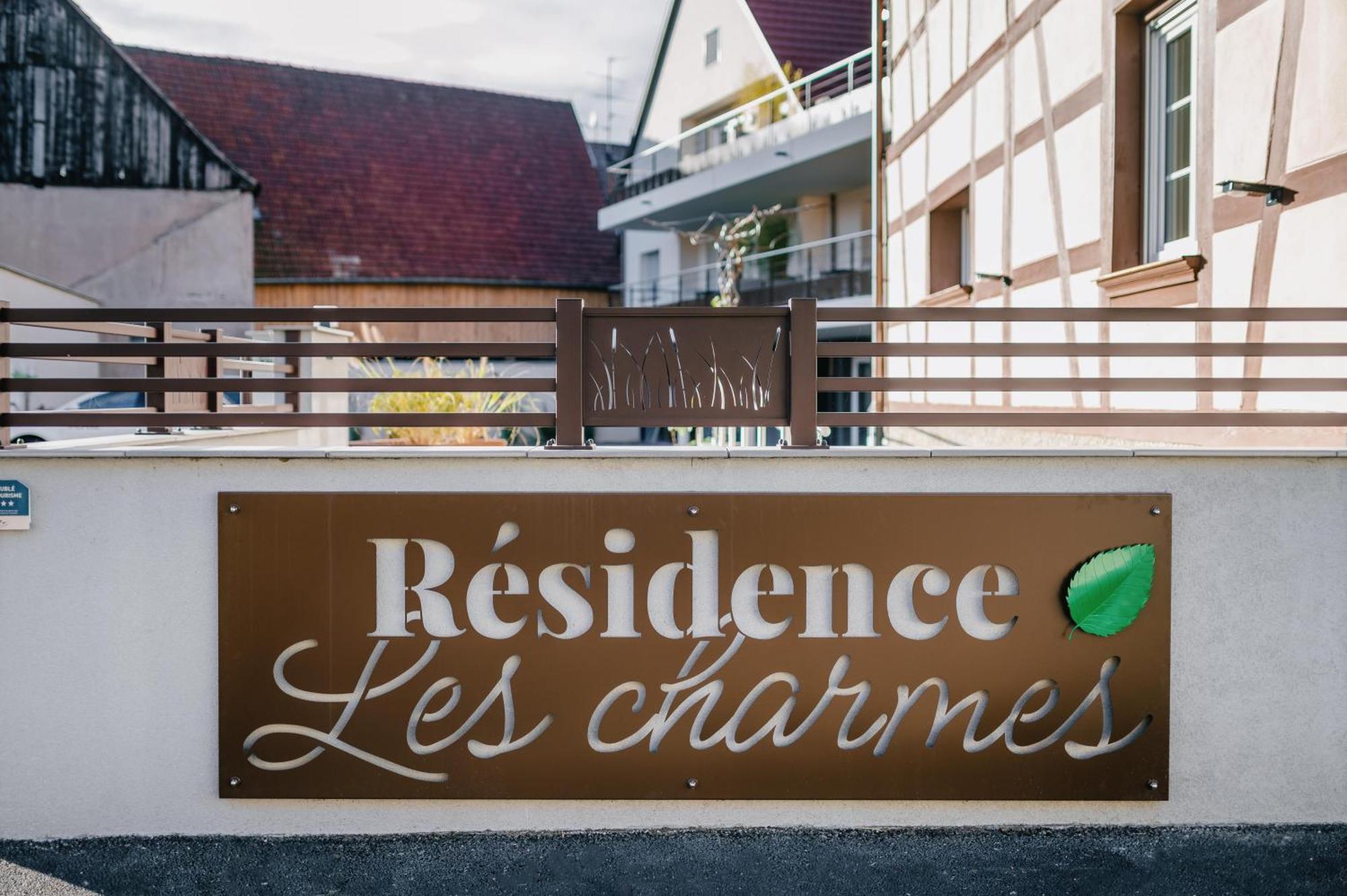 Les Charmes Apartment *