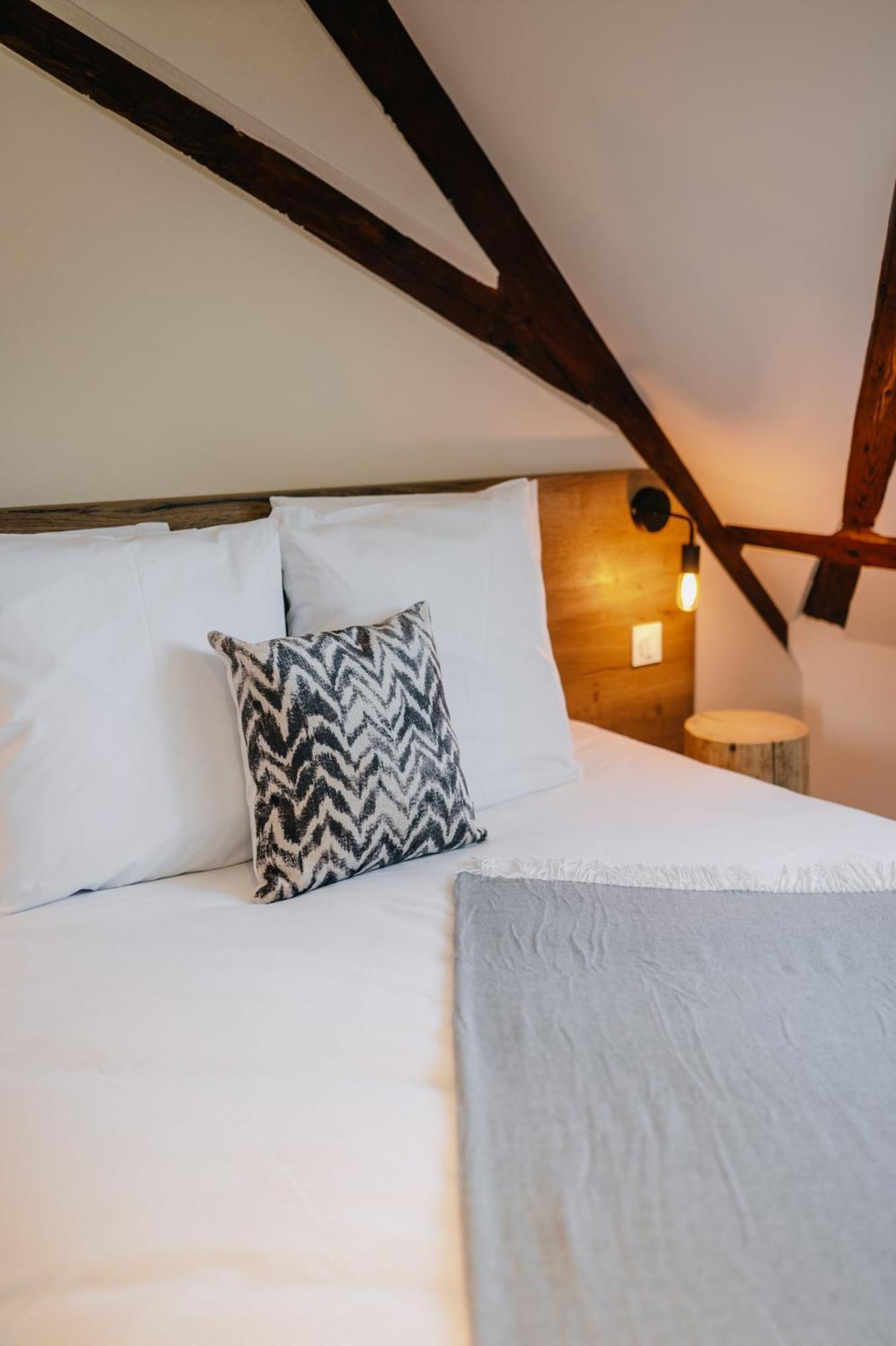 Les Charmes Apartment *