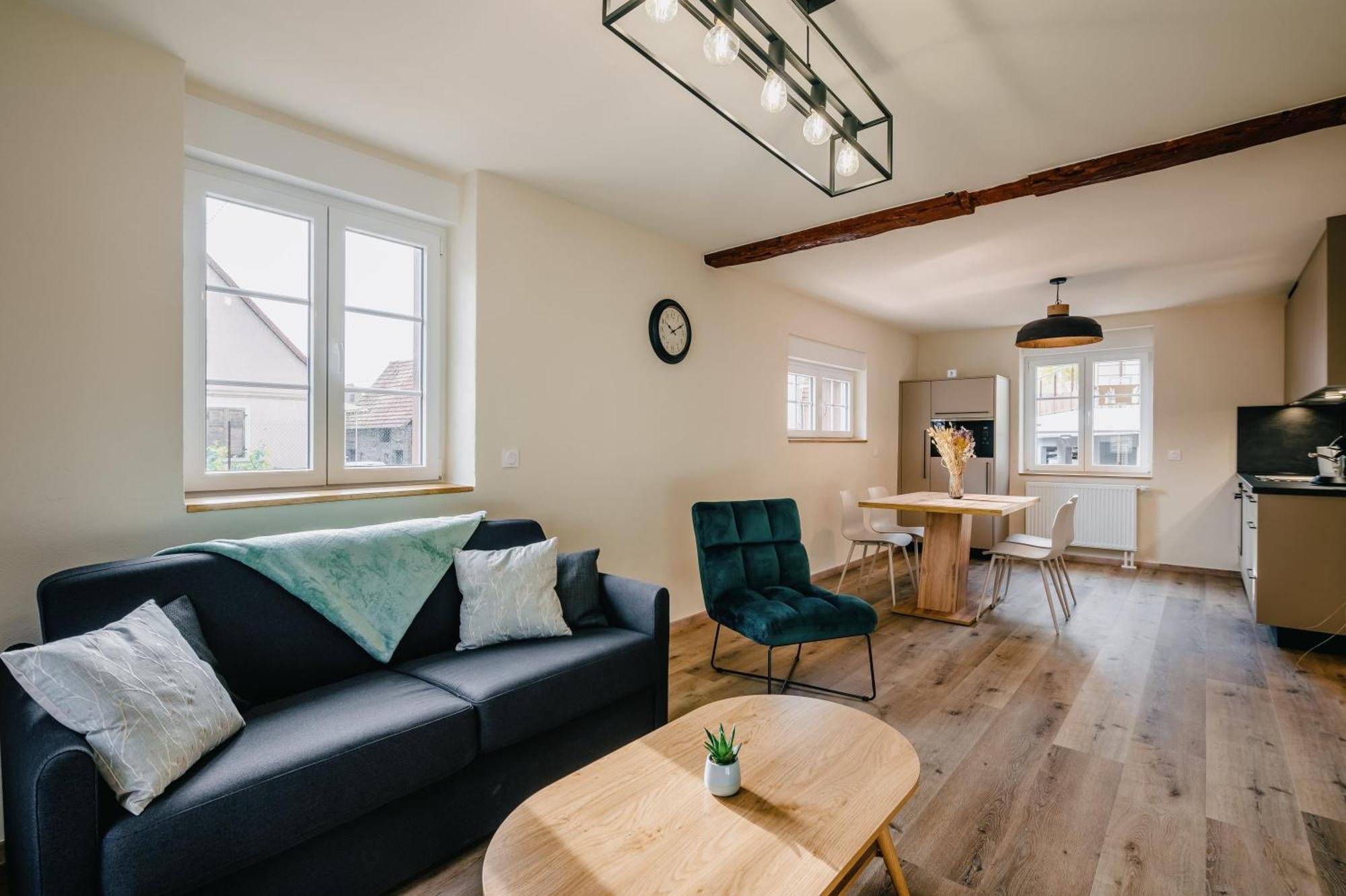Les Charmes Apartment